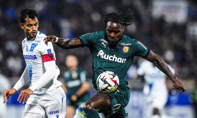 Soi kèo tài xỉu Lens vs Auxerre 