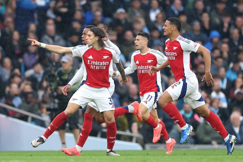 Soi kèo tài xỉu Arsenal vs Paris Saint Germain