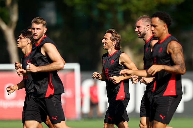 Soi kèo bóng đá AC Milan vs Bari 02h15 18/8/2025 2 Soi kèo châu Á, kèo chấp AC Milan vs Bari