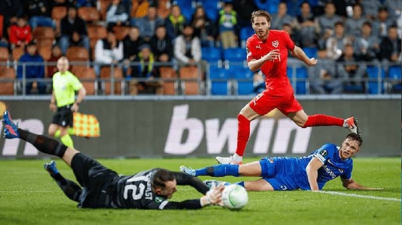 Soi kèo tài xỉu AZ Alkmaar vs Vaduz 
