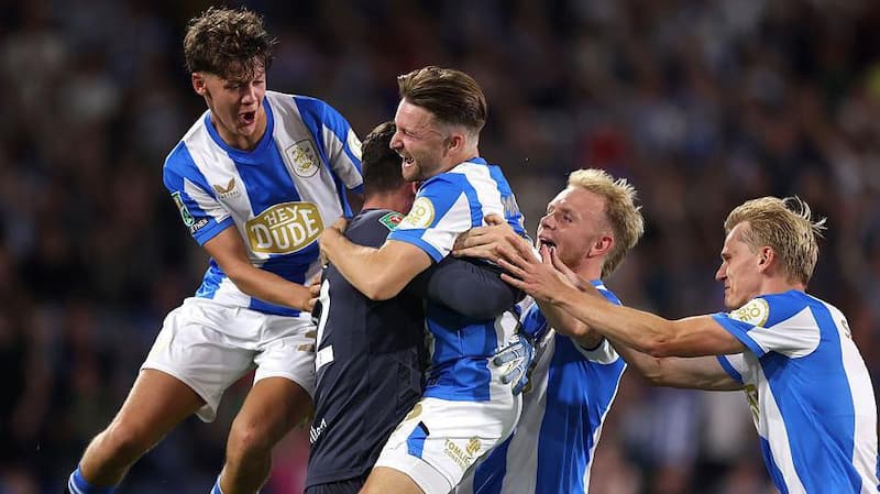 Soi kèo tài xỉu Huddersfield vs Leicester City