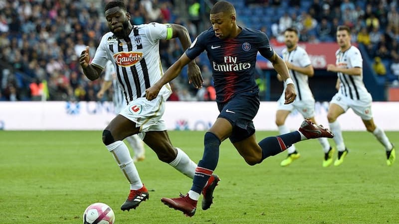 Soi kèo tài xỉu PSG vs Angers